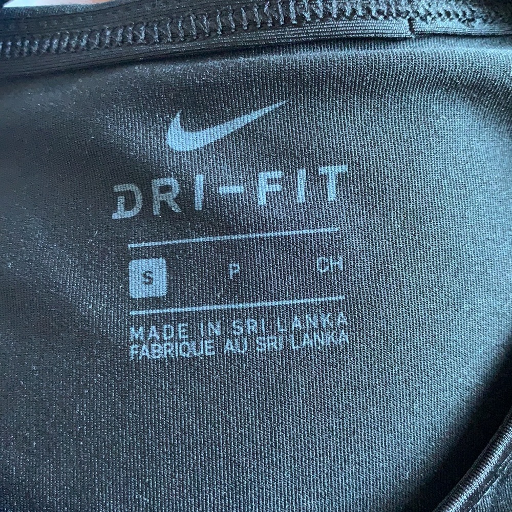 Nike sport top - Picture 6 of 8